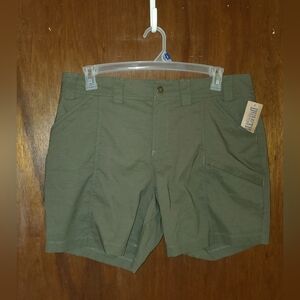 NWT Duluth Dry On The Fly Olive Green Cargo Shorts Sz 16
